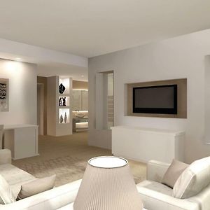 Queen Suite
